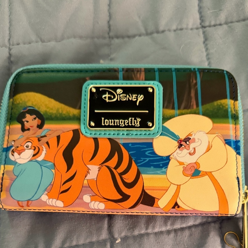Disney Loungefly Aladdin Princess Zip Around Wallet - Picture 1 of 4